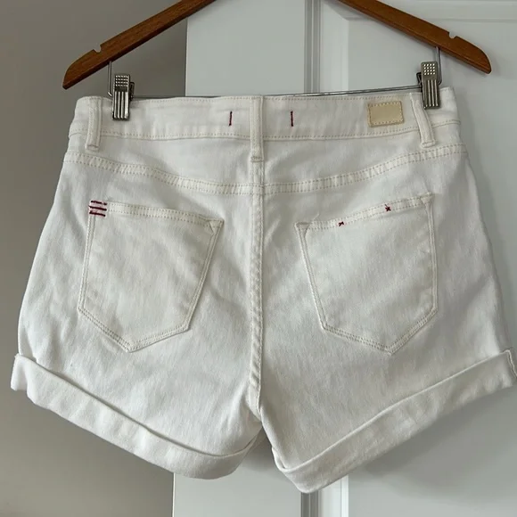 Urban Outfitters BDG Creamy White Shortie Cuffed Cotton Jean Shorts Size 31 - Picture 5 of 9
